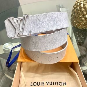 NEW Louis Vuitton Monogram Taiga 40mm Reversible Men’s White Belt (US 30-34)